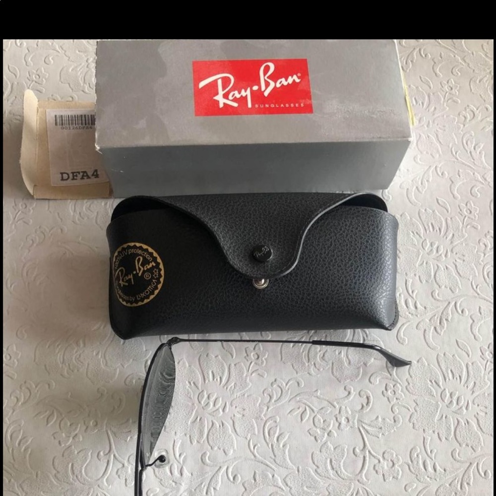 Brand new Ray Ban Aviator Sunglasses